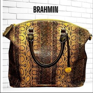 BRAHMIN LARGE DUXBURY w crossbody. Dust bag inc. pre loved but beautiful! Python